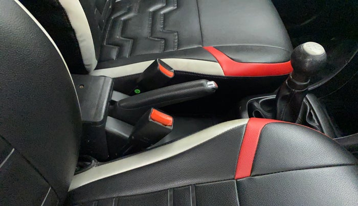 2016 Maruti Swift ZXI, Petrol, Manual, 68,264 km, Gear Lever