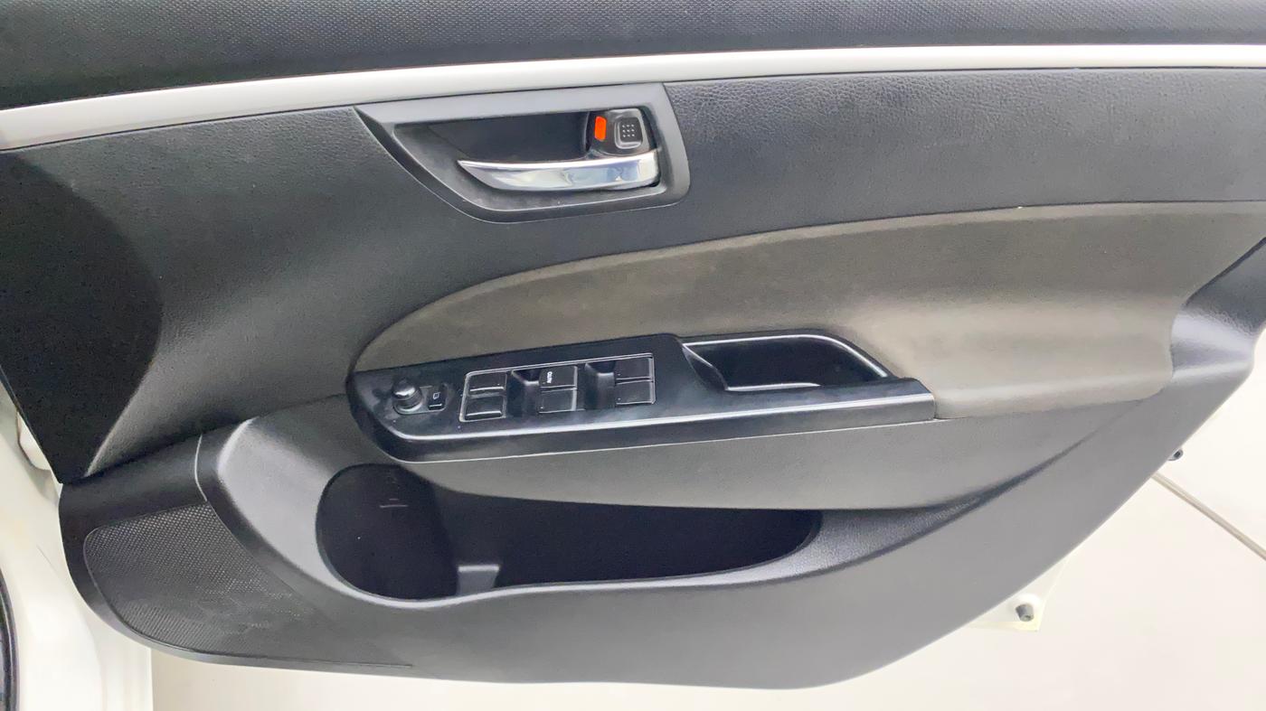 2016 Maruti Swift ZXI, Petrol, Manual, 68,264 km, Driver Side Door Panels Control