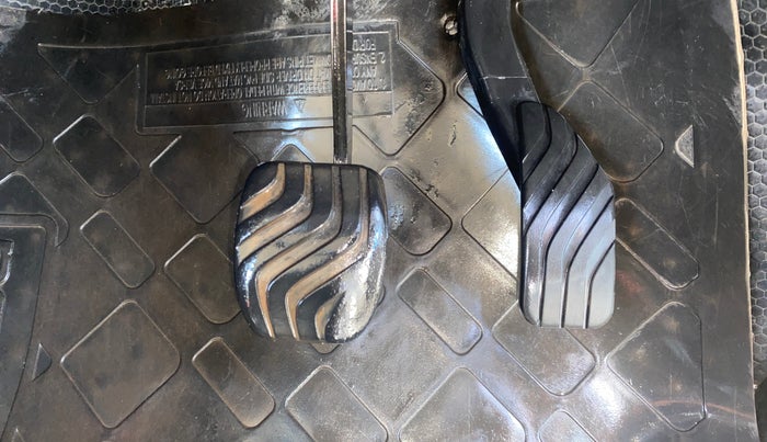 2018 Datsun Redi Go T(O) 1.0 AMT, Petrol, Automatic, 61,404 km, Pedals