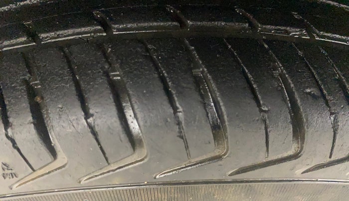 2018 Datsun Redi Go T(O) 1.0 AMT, Petrol, Automatic, 61,404 km, Right Rear Tyre Tread