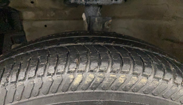 2013 Maruti Swift Dzire VXI, Petrol, Manual, 30,674 km, Left Front Tyre Tread