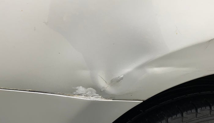 2011 Hyundai Verna FLUIDIC 1.6 VTVT EX, Petrol, Manual, 55,695 km, Right quarter panel - Slightly rusted