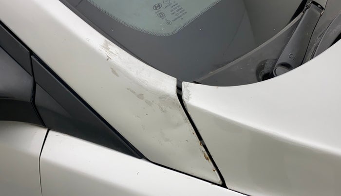 2011 Hyundai Verna FLUIDIC 1.6 VTVT EX, Petrol, Manual, 55,695 km, Right A pillar - Slightly rusted