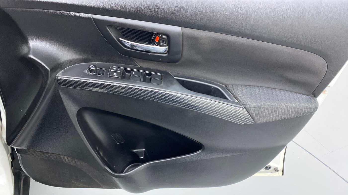 2016 Maruti S Cross ZETA 1.3, Diesel, Manual, 82,260 km, Driver Side Door Panels Control