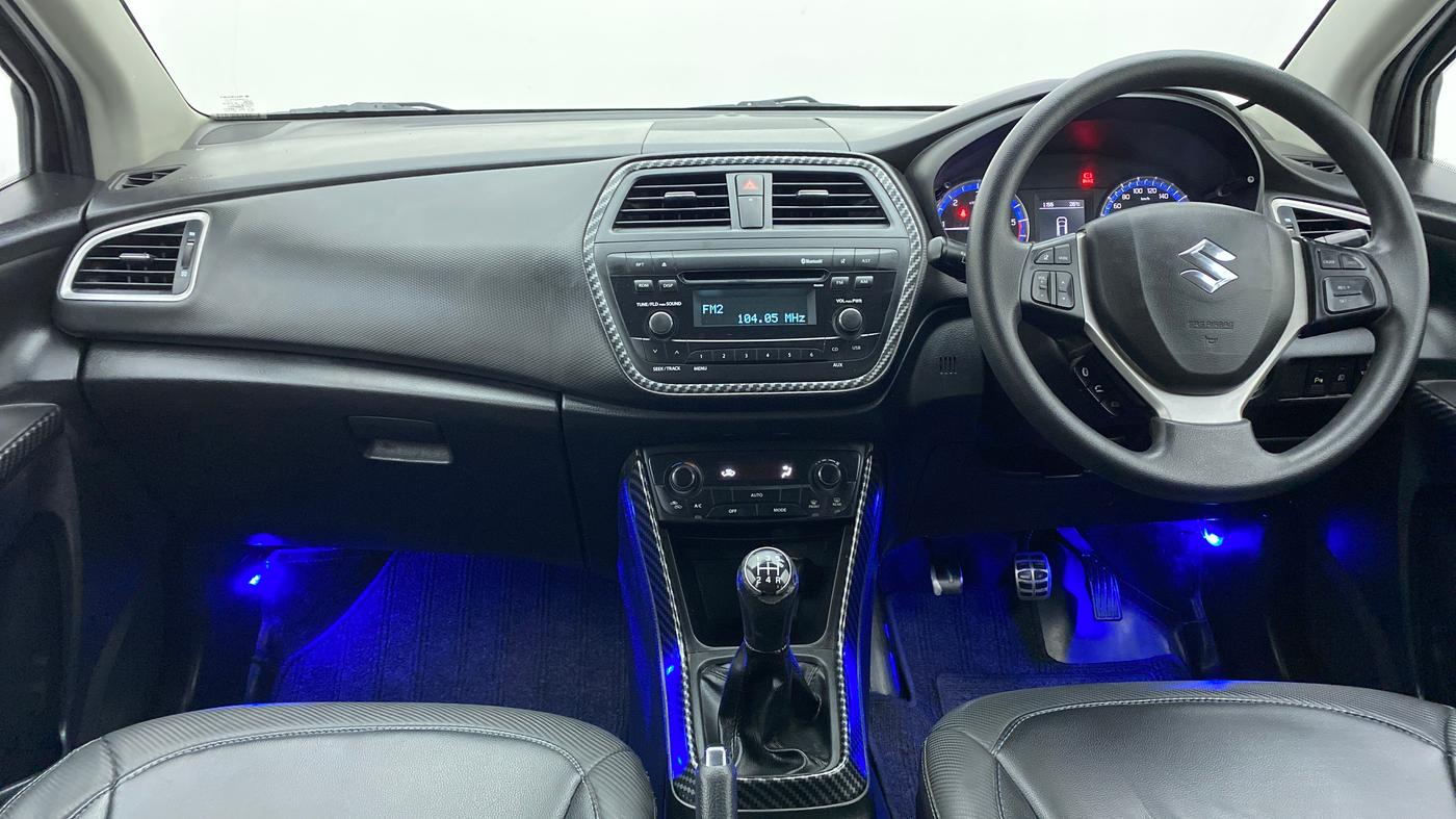 2016 Maruti S Cross ZETA 1.3, Diesel, Manual, 82,260 km, Dashboard