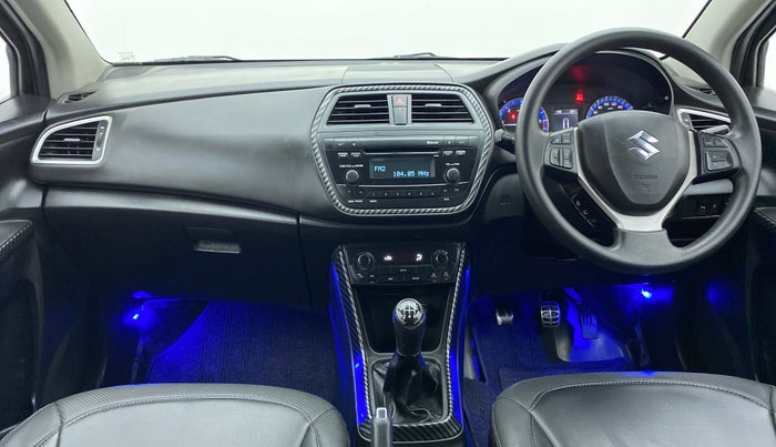 2016 Maruti S Cross ZETA 1.3, Diesel, Manual, 82,260 km, Dashboard