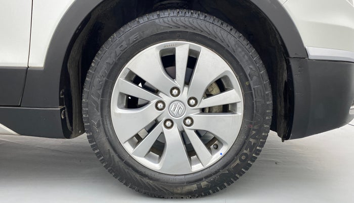 2016 Maruti S Cross ZETA 1.3, Diesel, Manual, 82,260 km, Right Front Wheel