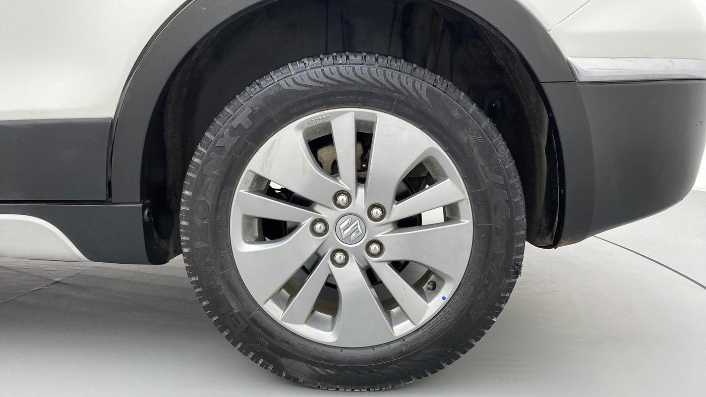 2016 Maruti S Cross ZETA 1.3, Diesel, Manual, 82,260 km, Left Rear Wheel