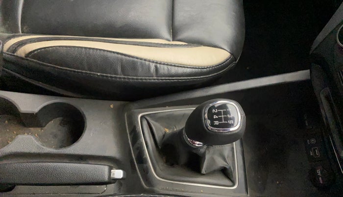 2014 Hyundai Elite i20 ASTA 1.2, Petrol, Manual, 1,15,714 km, Gear Lever