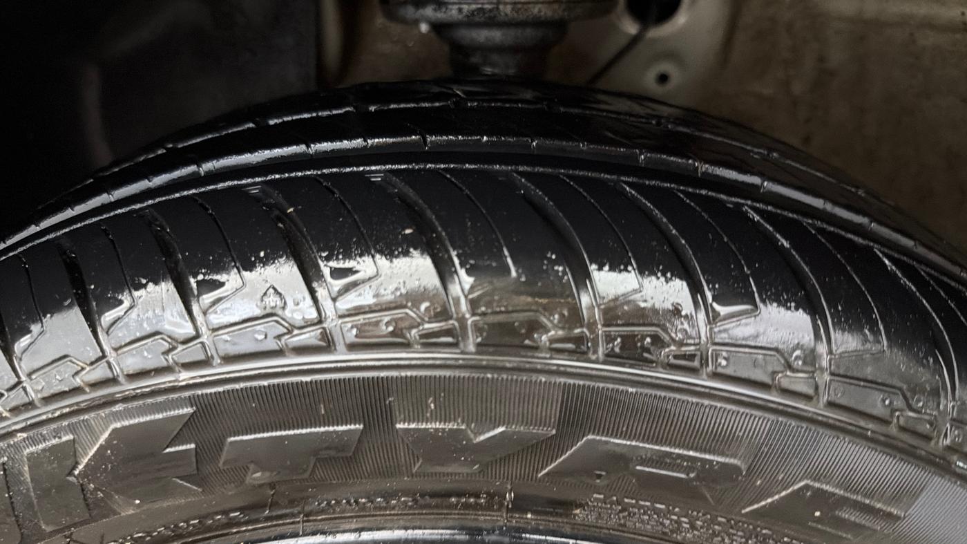 2022 Maruti IGNIS DELTA 1.2 AMT, Petrol, Automatic, 66,651 km, Left Front Tyre Tread