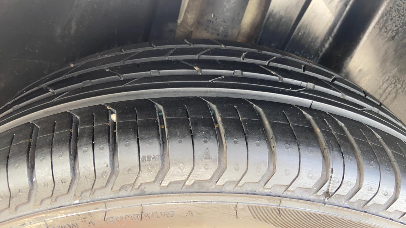 2022 Volkswagen VIRTUS TOPLINE TSI 1.0 AT, Petrol, Automatic, 81,788 km, Right Rear Tyre Tread