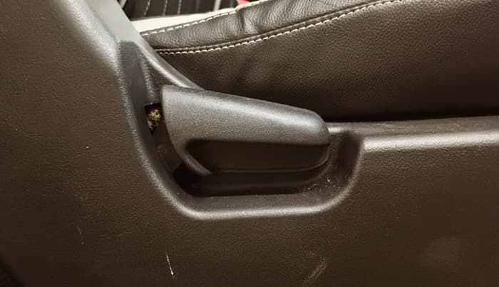 2016 Maruti Wagon R 1.0 VXI AMT, CNG, Automatic, 79,232 km, Driver Side Adjustment Panel