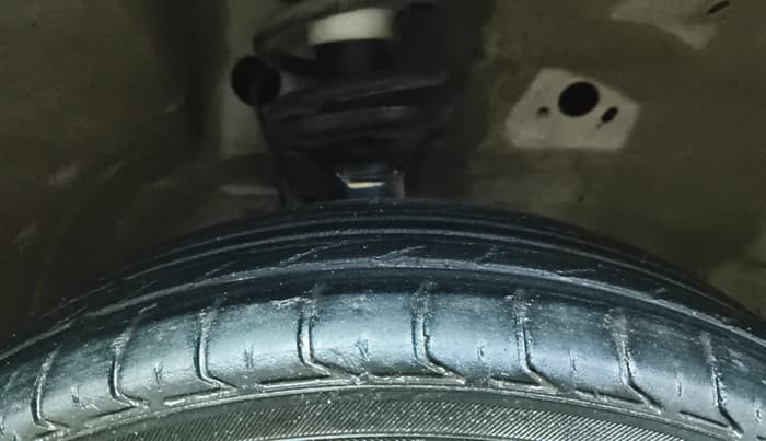 2016 Maruti Wagon R 1.0 VXI AMT, CNG, Automatic, 79,232 km, Right Front Tyre Tread