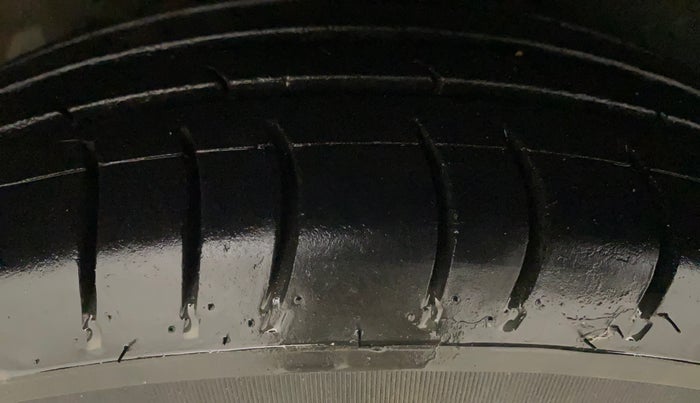 2012 Hyundai i10 SPORTZ 1.2 AT, Petrol, Automatic, 72,999 km, Right Rear Tyre Tread