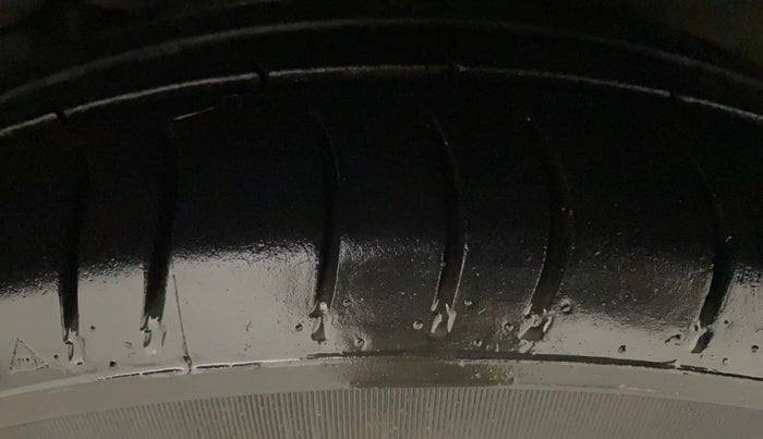 2012 Hyundai i10 SPORTZ 1.2 AT, Petrol, Automatic, 72,999 km, Left Rear Tyre Tread