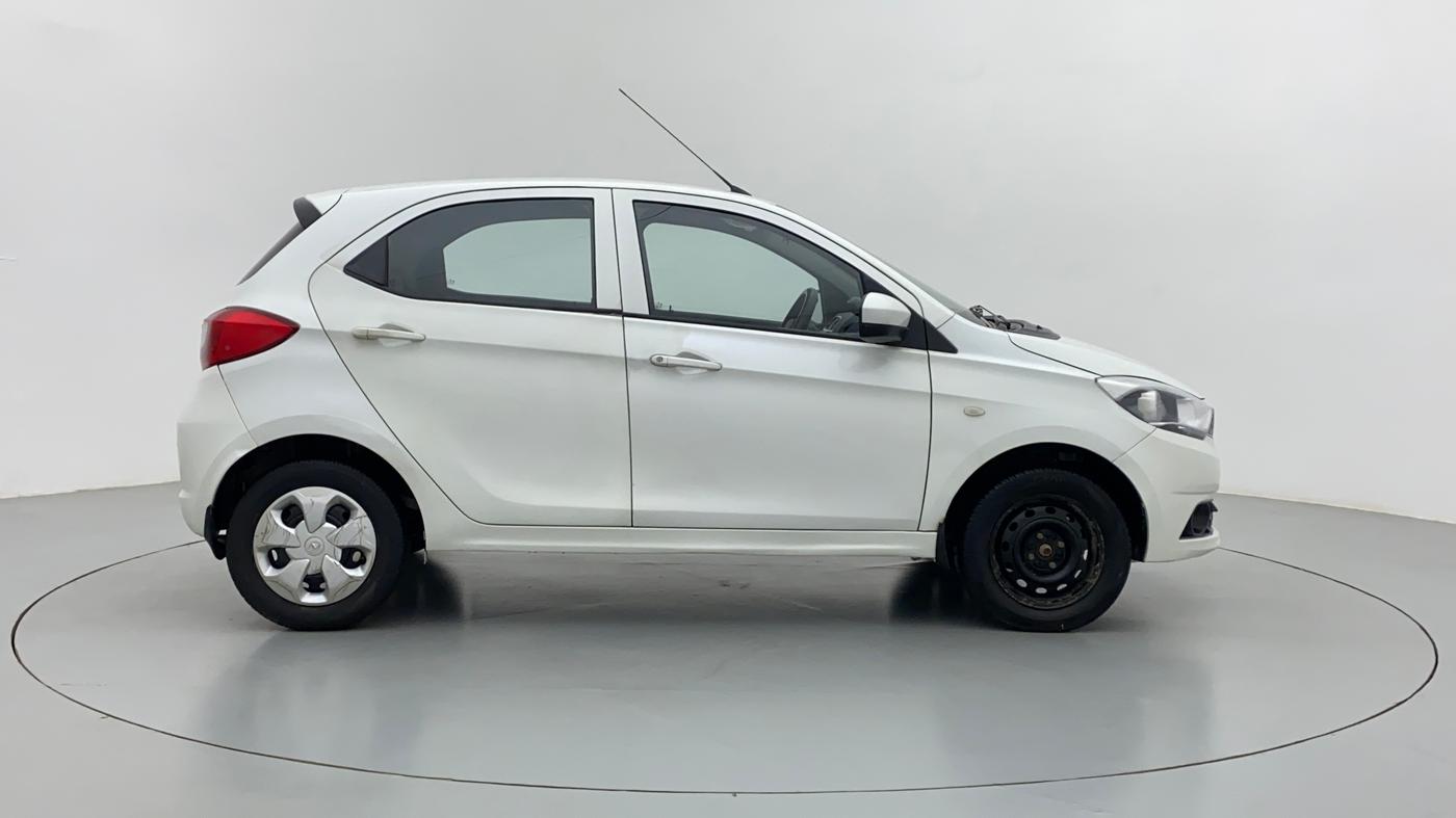 2017 Tata Tiago XT 1.2 REVOTRON, Petrol, Manual, 26,417 km, Right Side View
