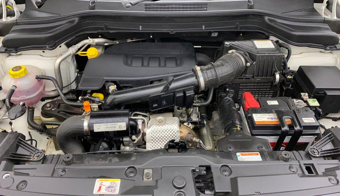 2022 Mahindra XUV300 W6 1.2 PETROL AMT, Petrol, Automatic, 10,007 km, Open Bonet