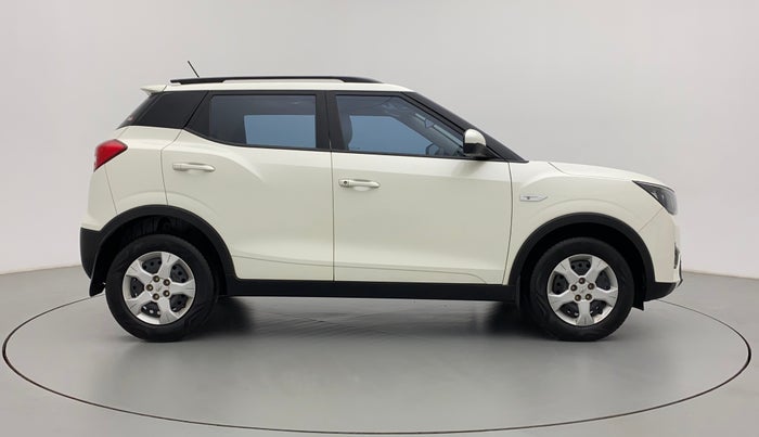 2022 Mahindra XUV300 W6 1.2 PETROL AMT, Petrol, Automatic, 10,007 km, Right Side View