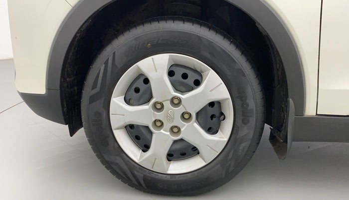 2022 Mahindra XUV300 W6 1.2 PETROL AMT, Petrol, Automatic, 10,007 km, Left Front Wheel