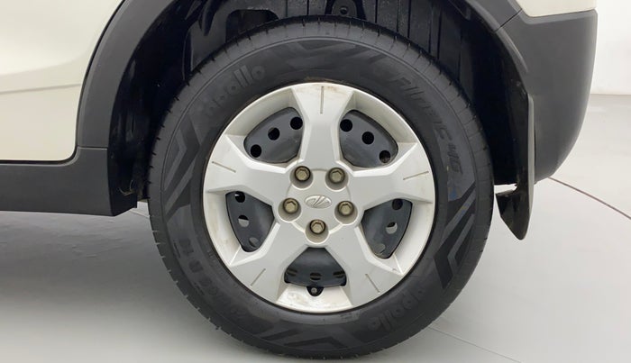 2022 Mahindra XUV300 W6 1.2 PETROL AMT, Petrol, Automatic, 10,007 km, Left Rear Wheel