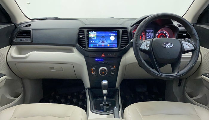 2022 Mahindra XUV300 W6 1.2 PETROL AMT, Petrol, Automatic, 10,007 km, Dashboard