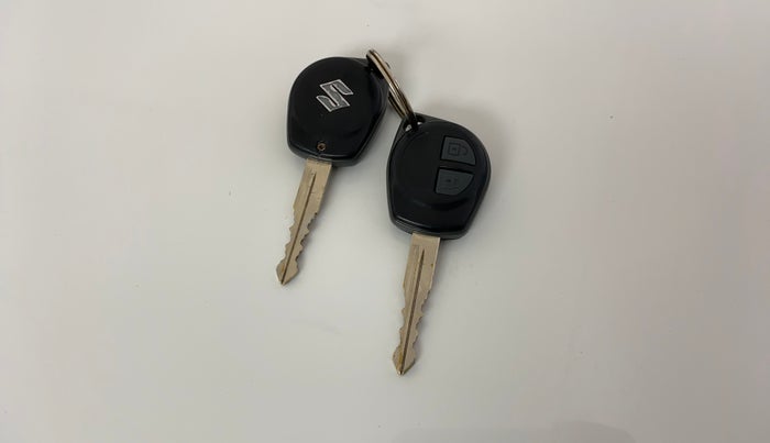 2016 Maruti Ertiga VXI, Petrol, Manual, 39,738 km, Key Close Up