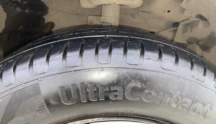 2016 Maruti Ertiga VXI, Petrol, Manual, 39,738 km, Right Front Tyre Tread