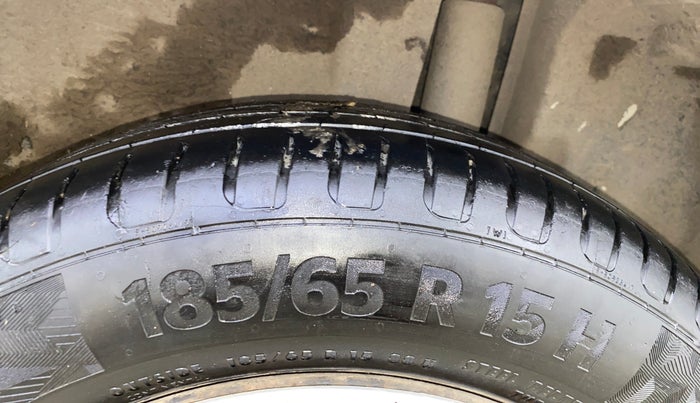 2016 Maruti Ertiga VXI, Petrol, Manual, 39,738 km, Left Rear Tyre Tread