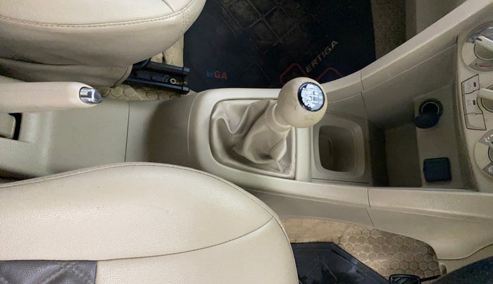 2016 Maruti Ertiga VXI, Petrol, Manual, 39,738 km, Gear Lever