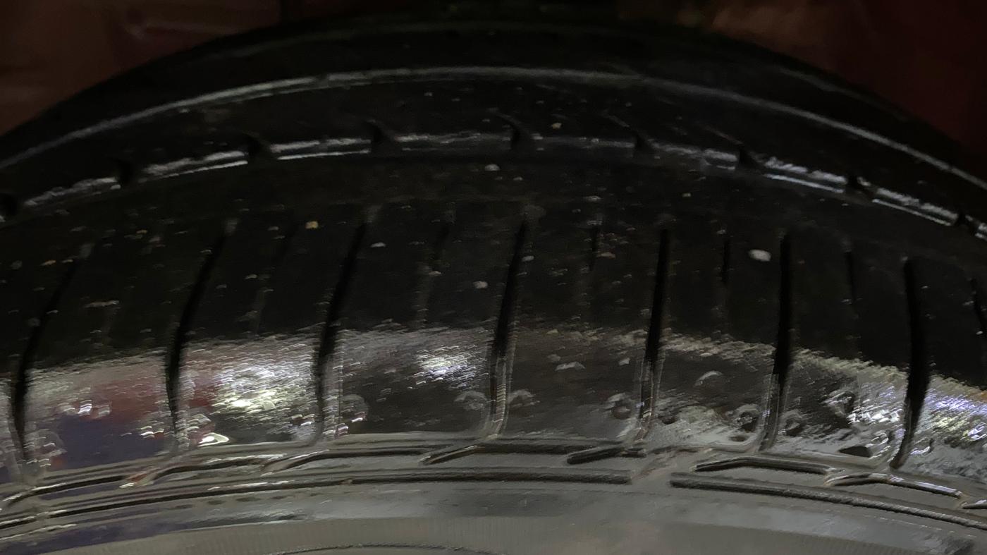 2019 Toyota Etios Liva V, CNG, Manual, 68,220 km, Left Front Tyre Tread