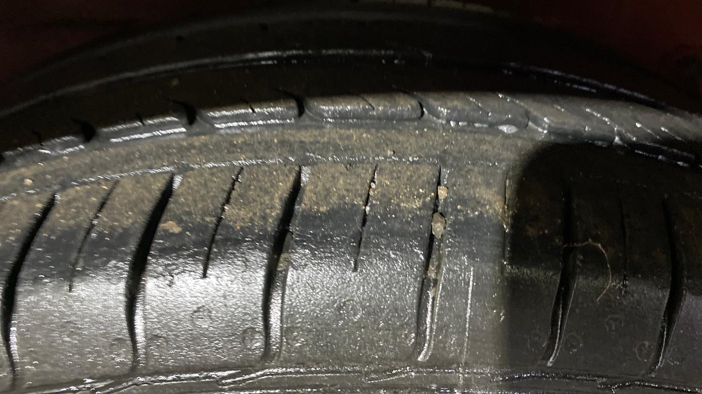 2019 Toyota Etios Liva V, CNG, Manual, 68,220 km, Right Rear Tyre Tread