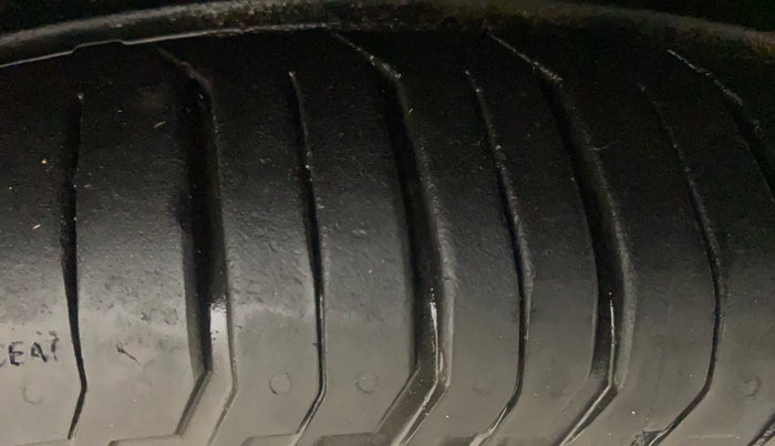 2019 Volkswagen Polo HIGHLINE PLUS 1.0 16 ALLOY, Petrol, Manual, 38,824 km, Right Front Tyre Tread