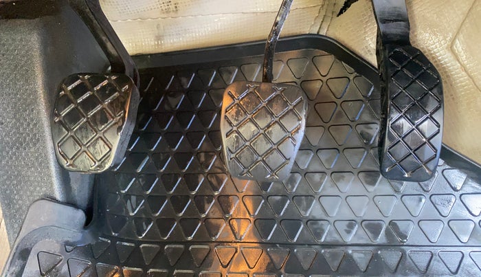 2019 Volkswagen Polo HIGHLINE PLUS 1.0 16 ALLOY, Petrol, Manual, 38,824 km, Pedals