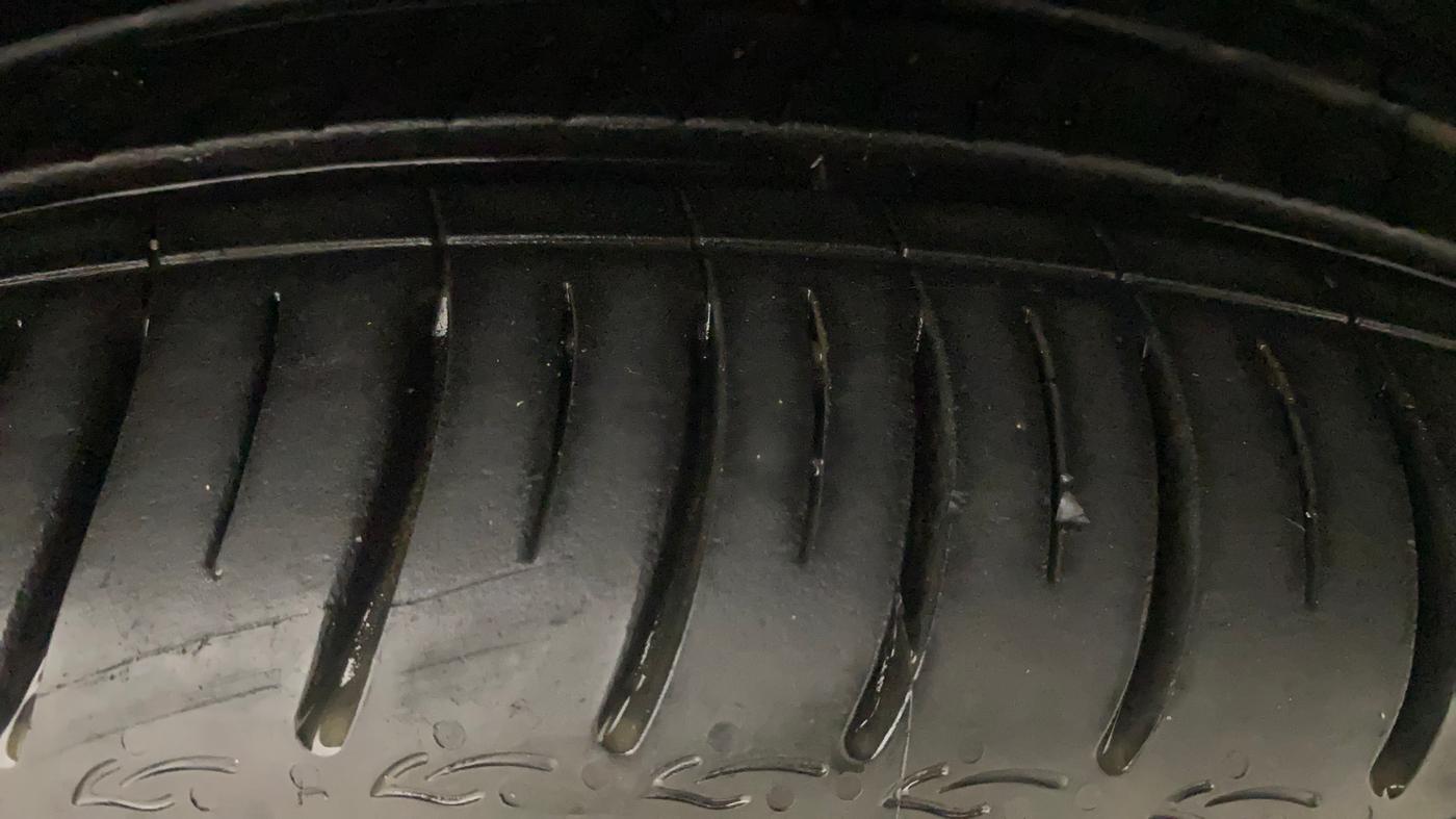 2019 Volkswagen Polo HIGHLINE PLUS 1.0 16 ALLOY, Petrol, Manual, 38,883 km, Left Rear Tyre Tread