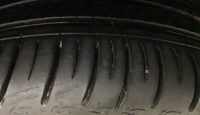 2019 Volkswagen Polo HIGHLINE PLUS 1.0 16 ALLOY, Petrol, Manual, 38,824 km, Left Rear Tyre Tread