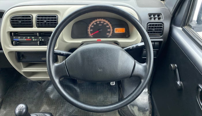 2018 Maruti Eeco 5 STR WITH A/C+HTR, Petrol, Manual, 31,475 km, Steering Wheel Close Up