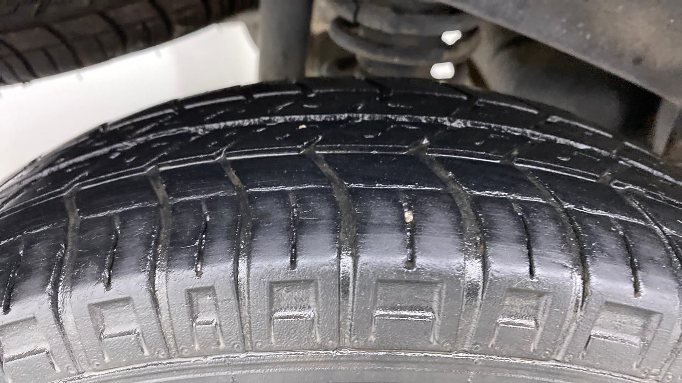 2018 Maruti Eeco 5 STR WITH A/C+HTR, Petrol, Manual, 31,475 km, Right Rear Tyre Tread