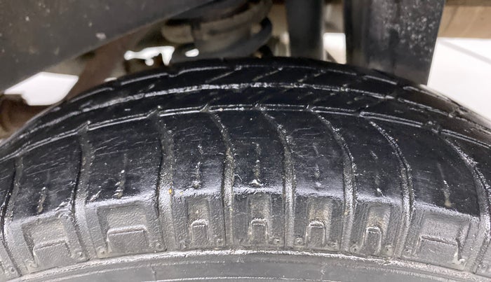 2018 Maruti Eeco 5 STR WITH A/C+HTR, Petrol, Manual, 31,475 km, Left Rear Tyre Tread