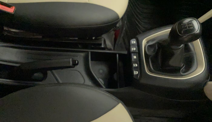 2020 Hyundai NEW SANTRO SPORTZ CNG, CNG, Manual, 56,549 km, Gear Lever