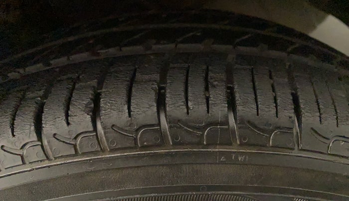 2020 Hyundai NEW SANTRO SPORTZ CNG, CNG, Manual, 56,549 km, Left Rear Tyre Tread
