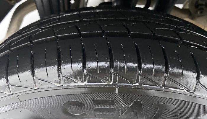 2021 Maruti Alto LXI, Petrol, Manual, 7,349 km, Right Rear Tyre Tread