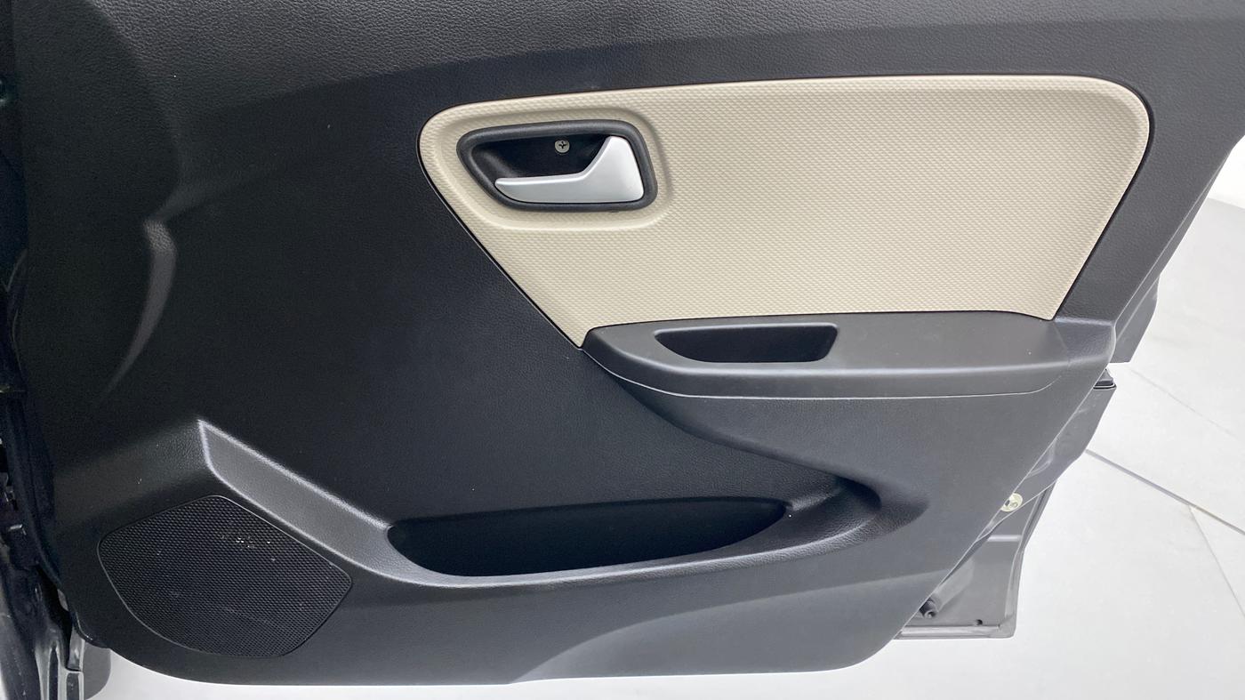 2021 Maruti Alto LXI, Petrol, Manual, 7,349 km, Driver Side Door Panels Control