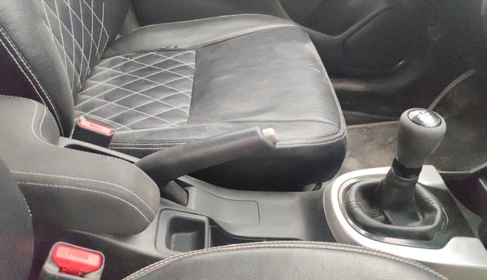 2018 Honda WR-V 1.5L I-DTEC VX MT, Diesel, Manual, 91,974 km, Gear Lever