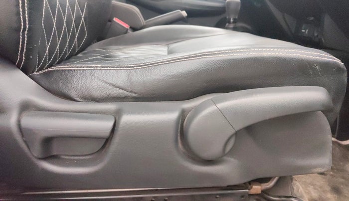 2018 Honda WR-V 1.5L I-DTEC VX MT, Diesel, Manual, 91,974 km, Driver Side Adjustment Panel