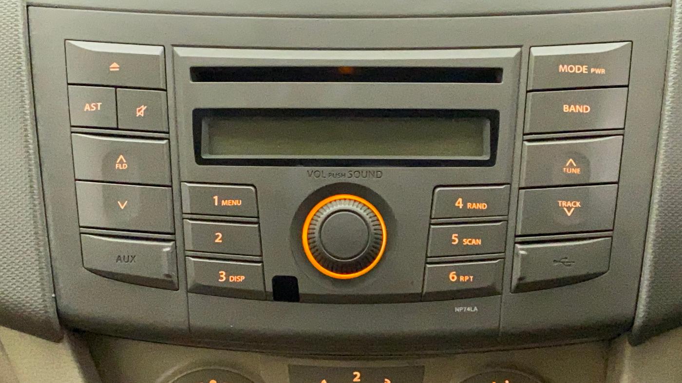 2014 Maruti Ertiga VXI CNG, CNG, Manual, 77,604 km, Infotainment System