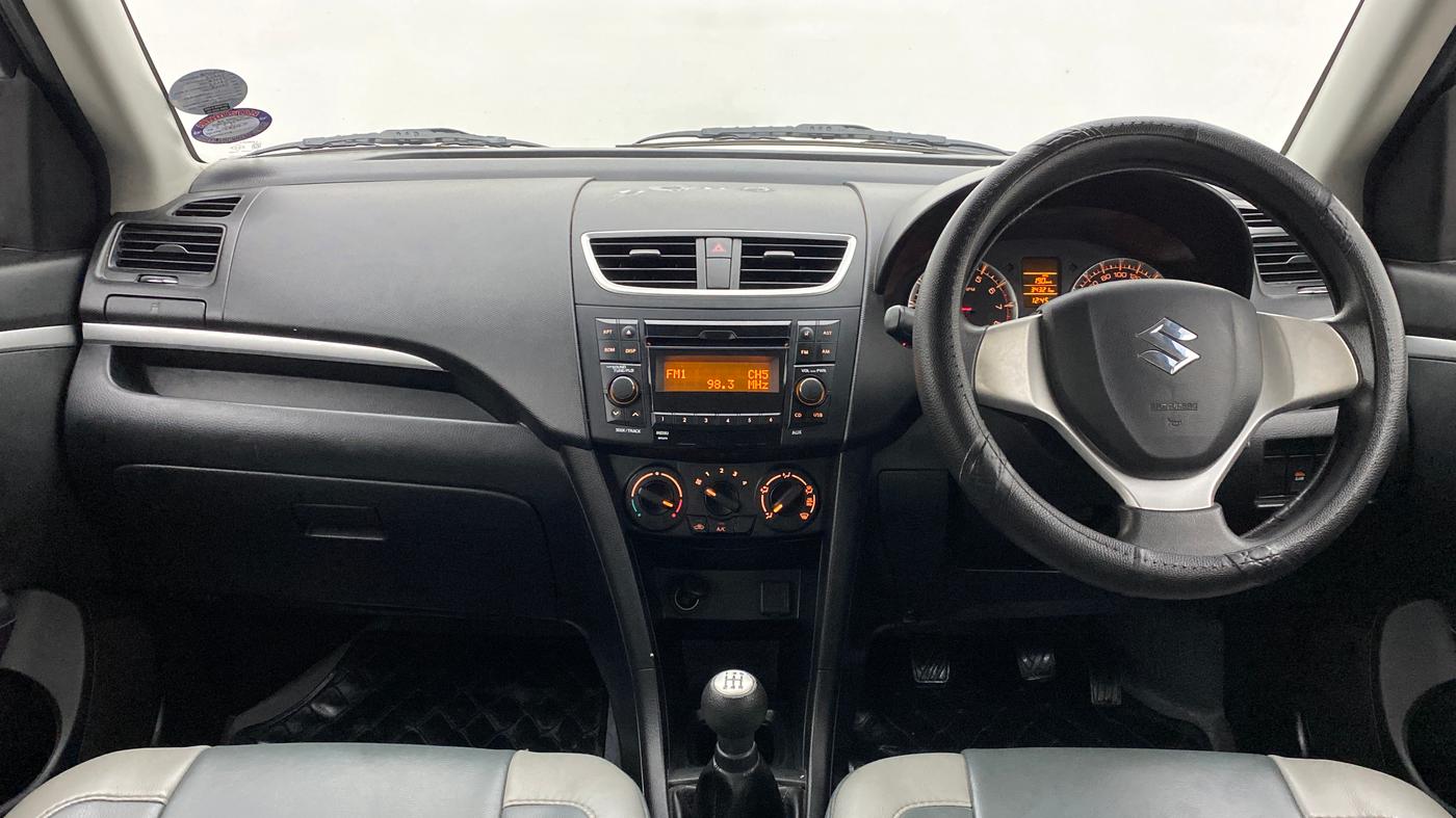 2017 Maruti Swift VXI D, Petrol, Manual, 34,359 km, Dashboard
