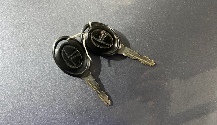 2020 Tata TIAGO NRG PETROL, Petrol, Manual, 44,242 km, Key Close Up