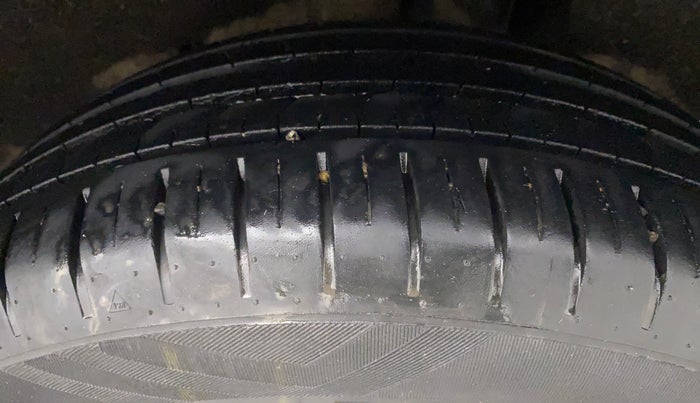 2019 Maruti Baleno ALPHA CVT PETROL 1.2, Petrol, Automatic, 29,971 km, Left Rear Tyre Tread