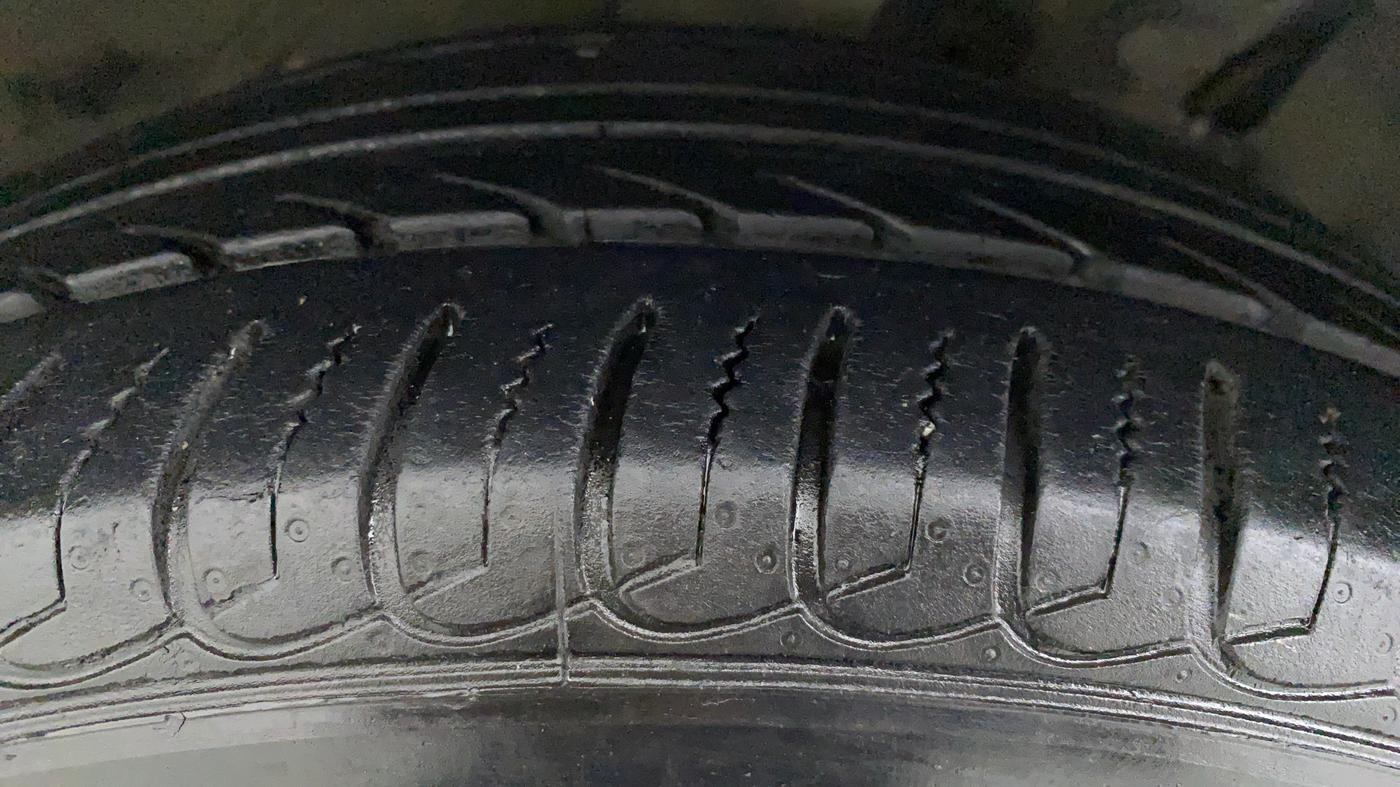 2019 Ford Ecosport 1.5 TITANIUM THUNDER EDITION TI VCT, Petrol, Manual, 19,838 km, Right Front Tyre Tread