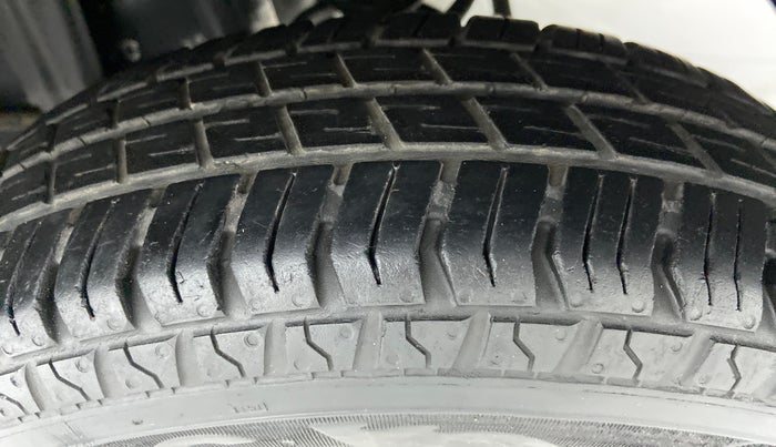 2017 Maruti Alto 800 LXI, Petrol, Manual, 20,305 km, Left Rear Tyre Tread